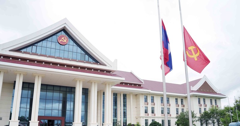 The ceremony is held at the headquarters of the Office of the Lao People's Revolutionary Party Central Committee. (Photo: VNA)