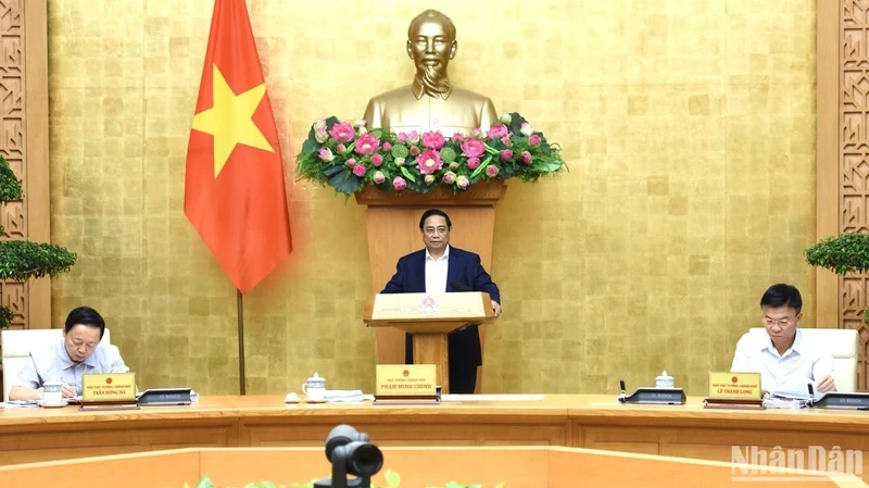 PM Pham Minh Chinh chairs the Government’s monthly meeting on August 5. (Photo: VNA)