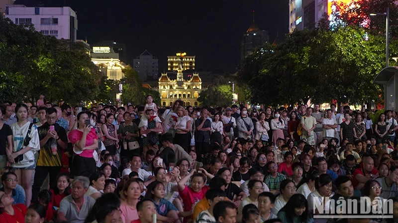 On September 2, Ho Chi Minh City organises many meaningful and exciting cultural activities to celebrate the 79th anniversary of the August Revolution (August 19, 1945 - August 9, 2024) and the National Day of Vietnam (September 2, 1945 - September 2, 2024).