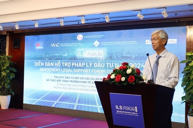 Vo Van Hoan, vice chairman of the city People’s Committee, speaks at the Investment Legal Support Forum 2024 - Second Term in HCM City on September 20. (Photo: Courtesy of ITPC)