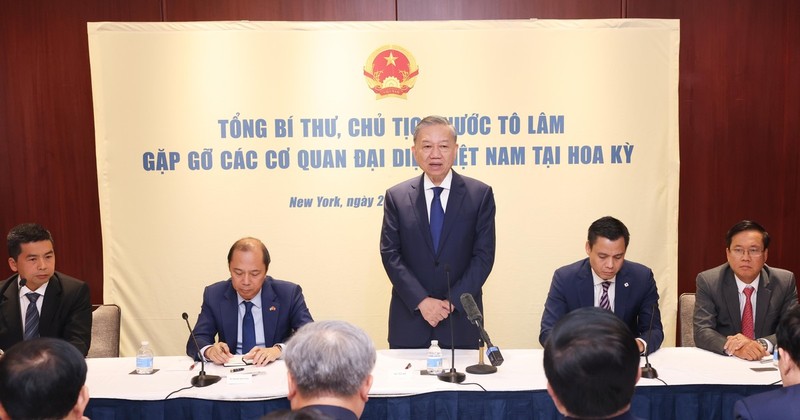 Party General Secretary and State President To Lam speaking at the meeting (Photo: VNA)