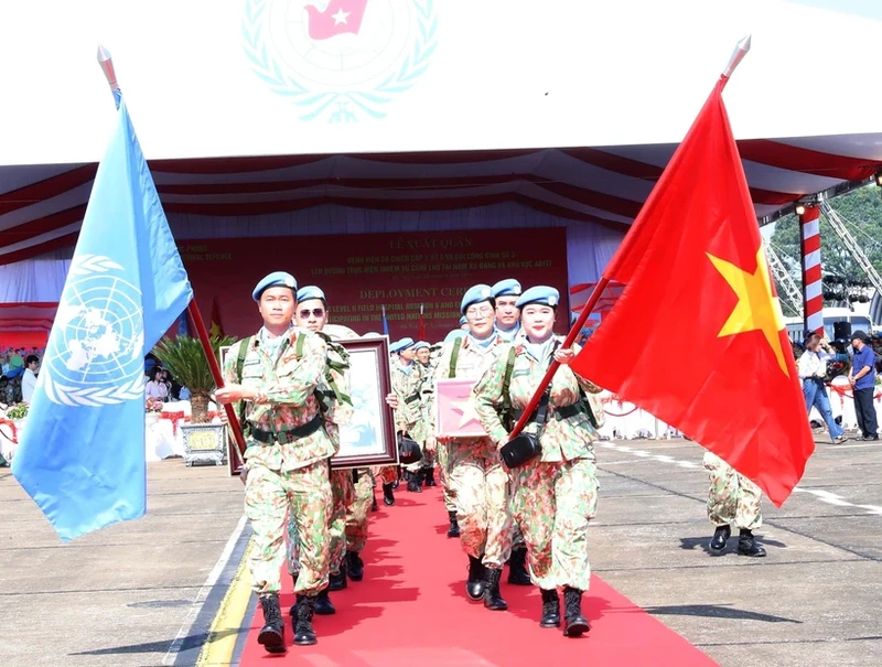 At the deployment ceremony for Level-2 Field Hospital Rotation 6 and Engineering Unit Rotation 3 in Hanoi on September 24 (Photo: VNA)