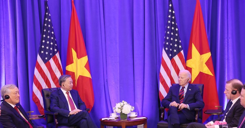 At the meeting between General Secretary of the Communist Party of Vietnam Central Committee and State President To Lam (L) and US President Joe Biden on September 25 (Photo: VNA)