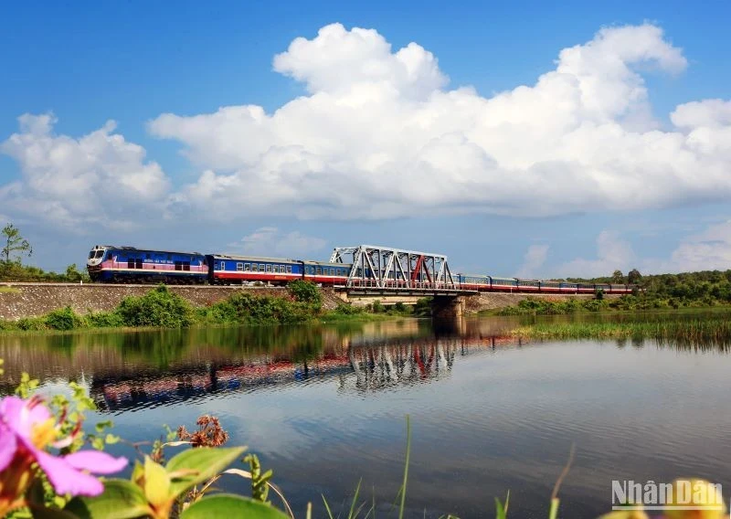 The Thong Nhat train on the North-South railway route.