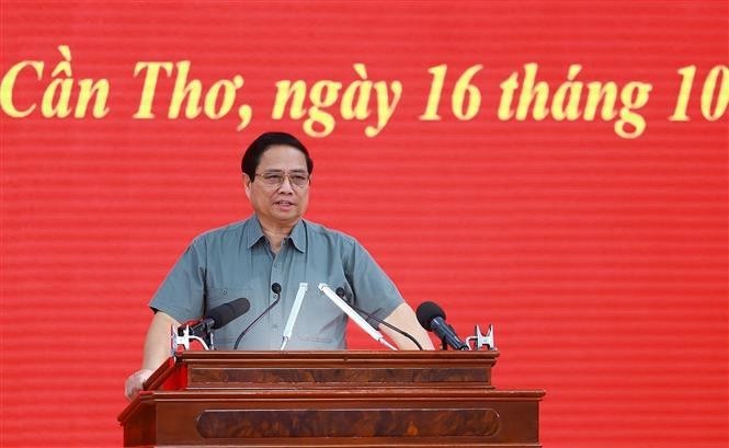 Prime Minister Pham Minh Chinh at the conference in Can Tho city on October 16 (Photo: VNA)