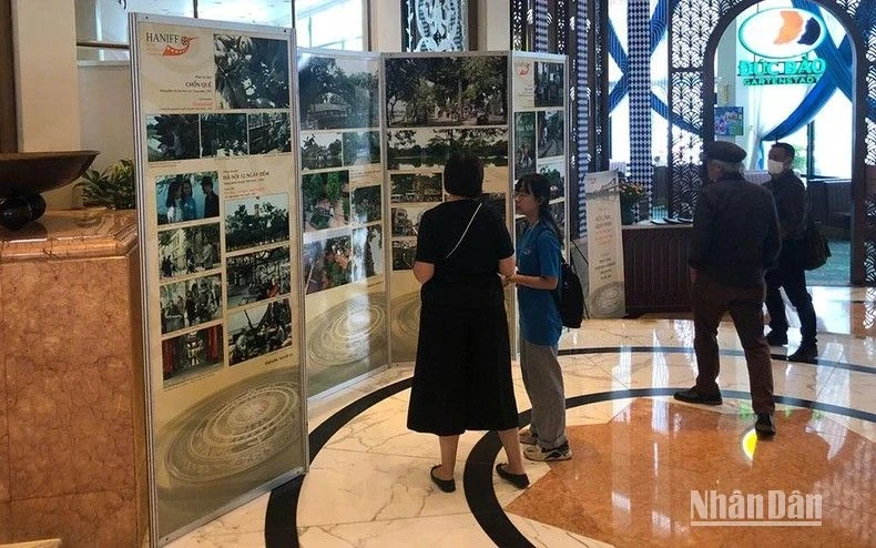 The photo exhibition of film backgrounds in Hanoi is within the framework of the 2022 Hanoi International Film Festival.