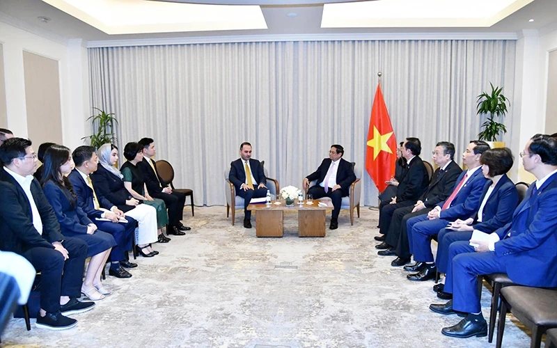 Prime Minister Pham Minh Chinh receives Amir Salemizadeh, CEO of JTA Group, Qatar.