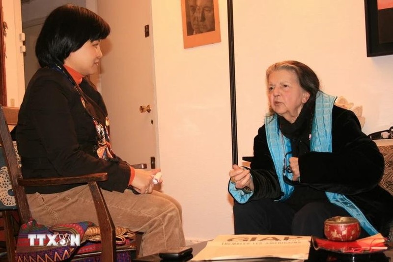 French journalist Madeleine Riffaud in an interview with the Vietnam News Agency. (Photo: VNA)