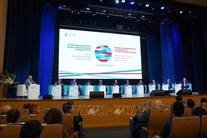 The plenary session on November 26 was attended by speakers who are leaders of key ministries, sectors, corporations, and economic-financial sectors of the Russian Federation. Photo: Duy Trinh/VNA