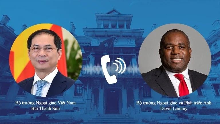 Deputy Prime Minister and Minister of Foreign Affairs Bui Thanh Son and the UK’s Secretary of State for Foreign, Commonwealth and Development Affairs David Lammy hold phone talks on December 20. (Photo: VNA)