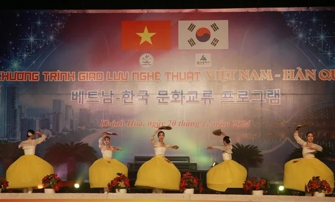 A performance at the event. (Photo: VNA)