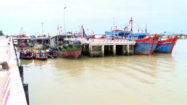Fishing vessels anchored in the central province of Nghe An (Photo: VNA)