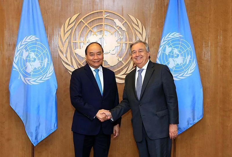 Prime Minister Nguyen Xuan Phuc (L) and UN Secretary-General Antonio Guterres at the UN Headquarters in New York in September 2018. (Photo: VGP/Quang Hieu)
