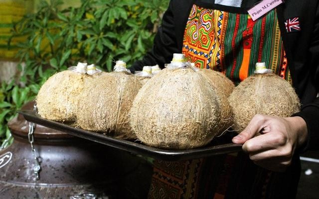 Coconut wine is a special drink from Ben Tre. (Photo courtesy of Dao Cong Thanh)