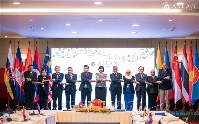 Delegates to the meeting of ASEAN senior officials in preparation for the 40th and 41st ASEAN Summits and related summits (Photo: VNA)
