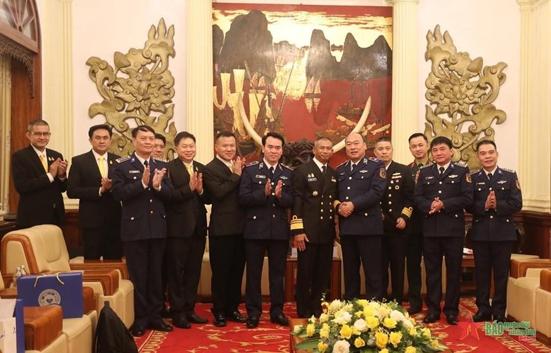 The VCG High Command and THAI-MECC delegations (Photo: qdnd.vn)