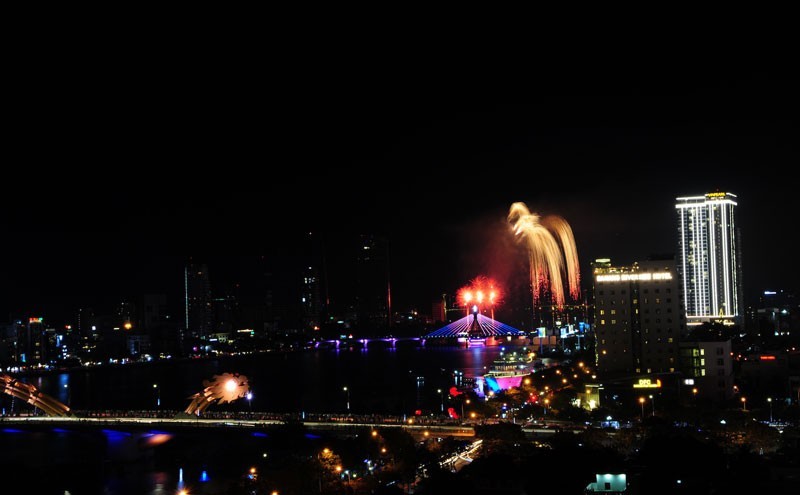 Da Nang fireworks festival back in June after three years (Photo: NDO)