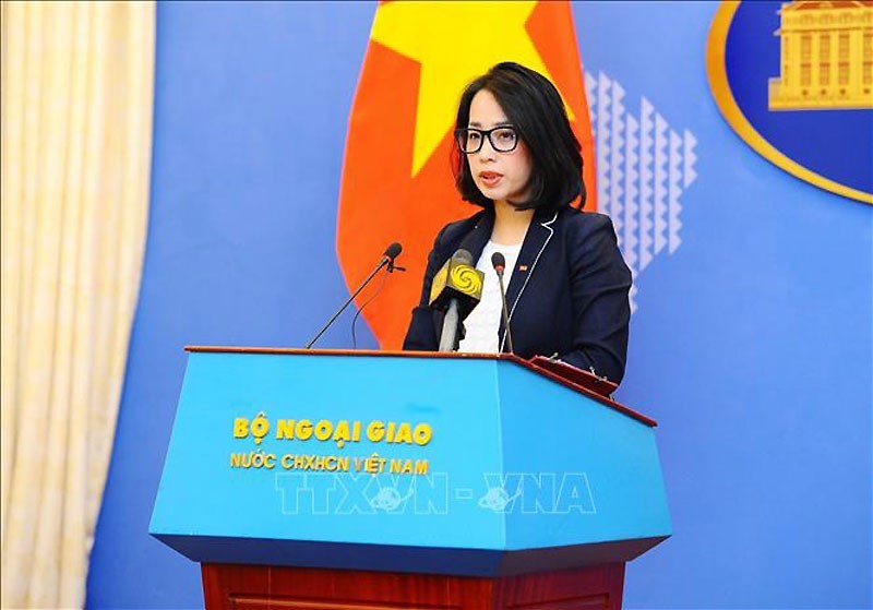 Deputy Spokeswoman of the Foreign Ministry Pham Thu Hang fields the media's questions. (Photo: VNA)