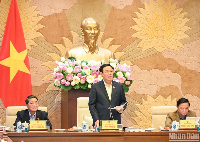 National Assembly Chairman Vuong Dinh Hue speaks at the working session. (Photo: NDO/Duy Linh)