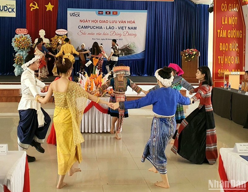 At the cultural exchange event in Kon Tum (Photo: NDO)