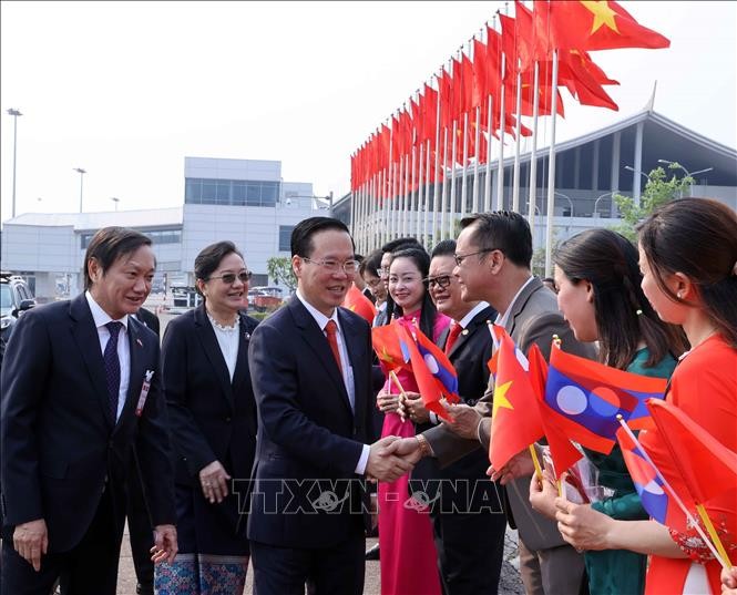 President Vo Van Thuong welcomed at Wattay International Airport (Photo: VNA)