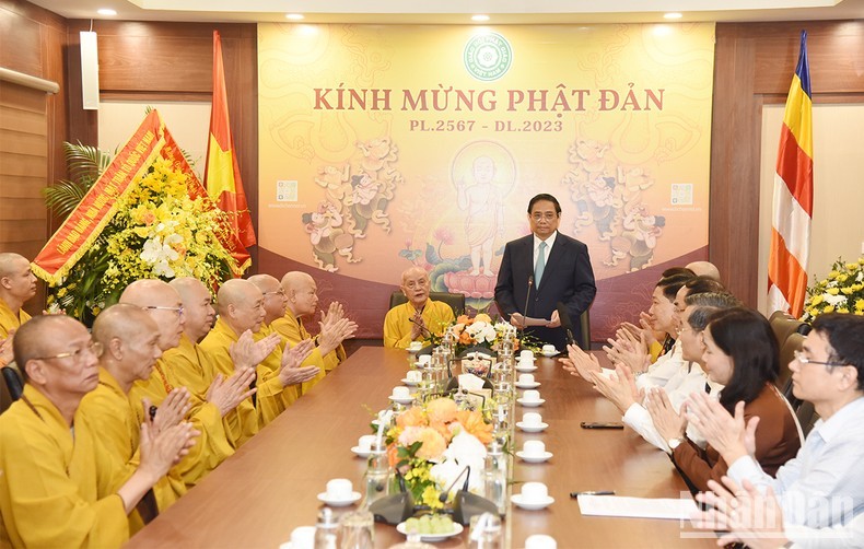 Prime Minister extends greetings on Lord Buddha's birthday (Photo: NDO/Tran Hai)