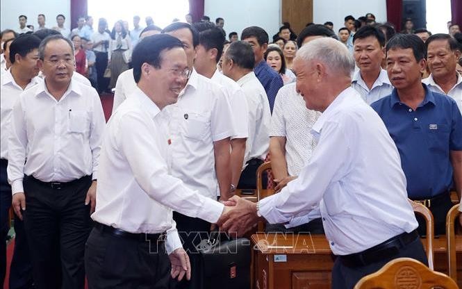 President Vo Van Thuong meets with voters in Da Nang city. (Photo: VNA)