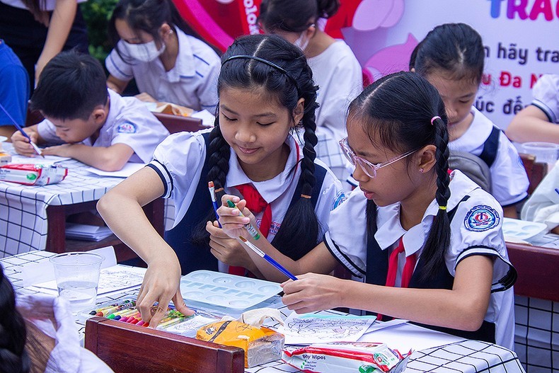 The event drew the participation of nearly 500 students from Quang Trung Elementary School