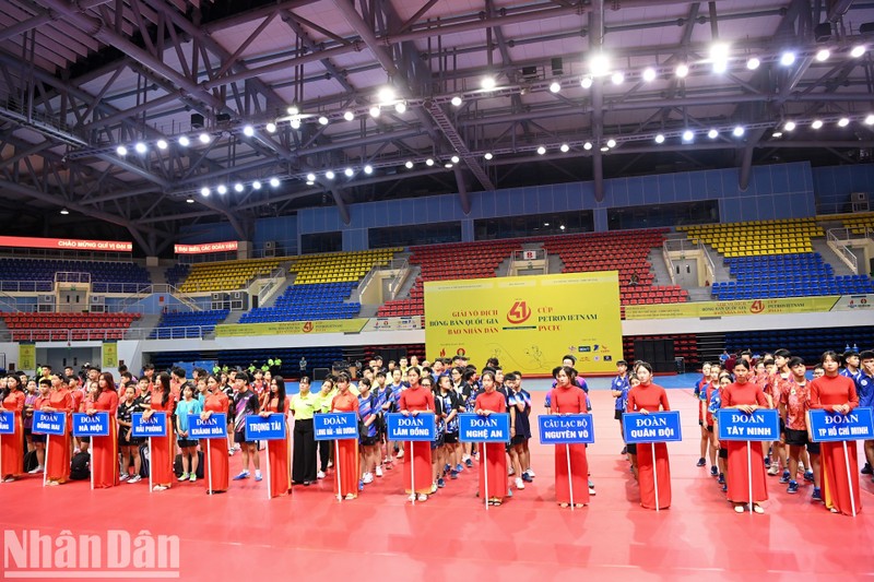 The championship gathers 174 athletes from 20 delegations from cities and provinces across the country.