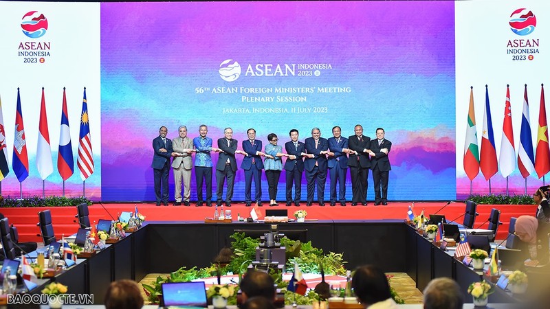The plenary session of the 56th ASEAN Foreign Ministers’ Meeting (AMM-56) in Jakarta, Indonesia, on July 11 (Photo: VNA)