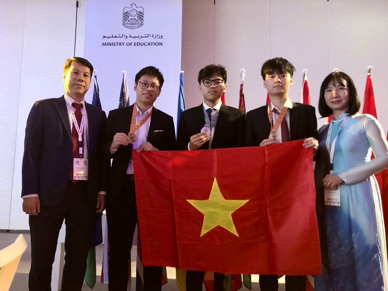 Vietnamese students win medals at the International Biology Olympiad 2023. (Photo: VNA)