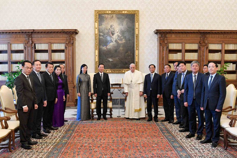 At the meeting (Photo: Vatican Media)