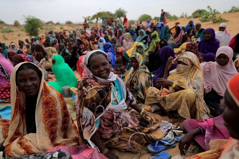 Sudanese refugees wait to receive food supplements from the World Food Programme (WFP) in Koufroun, Chad, near the border with Sudan, on May 11, 2023. (Photo: REUTERS)