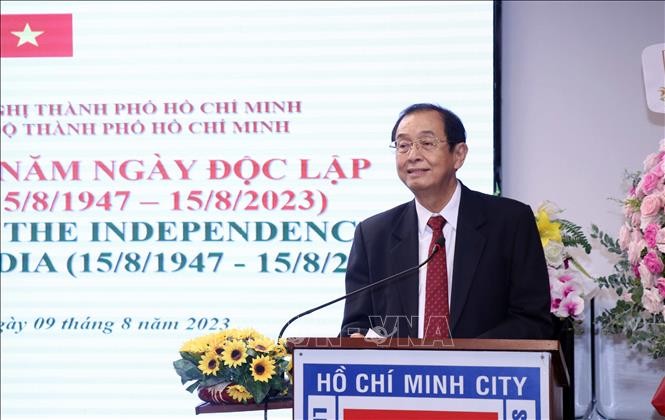 Chairman of the Vietnam - India Friendship Association in Ho Chi Minh City Huynh Thanh Lap speaking at the event (Photo: VNA)