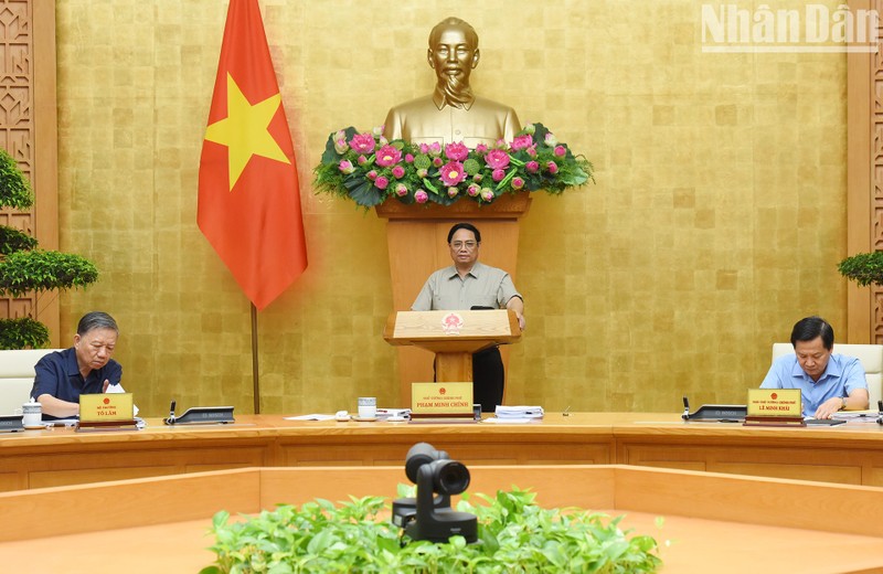 Prime Minister Pham Minh Chinh addresses the session (Photo: NDO/Tran Hai)