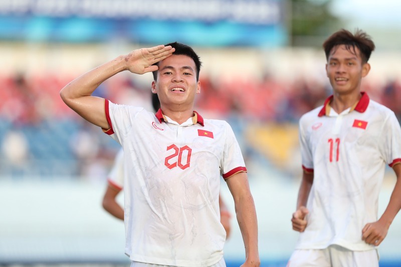 Vietnam advance to AFF U23 Championship finals after beating Malaysia 4-1 (Photo: WS)