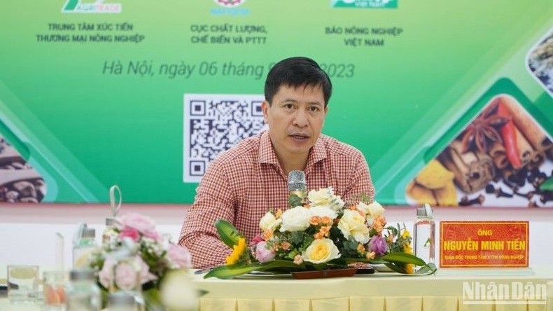 Director of the Vietnam Trade Promotion Centre for Agriculture Nguyen Minh Tien speaking at the press conference (Photo: NDO)