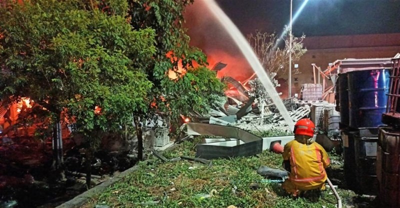 A fire and explosion at a factory in Pingtung county of Taiwan (China) on September 22 injures 19 Vietnamese citizens. (Photo: Focus Taiwan)