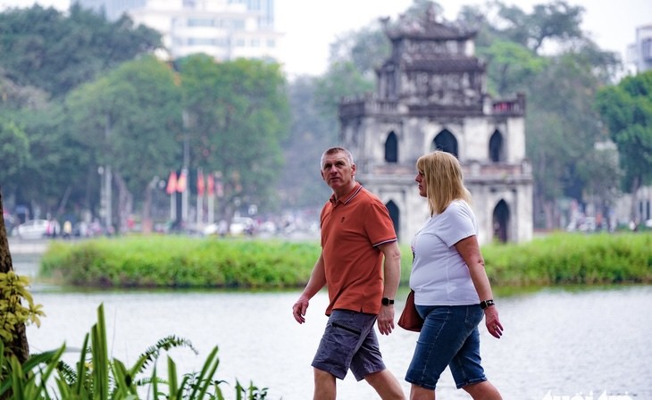Foreigners visit Hanoi (Photo: tuoitre.vn)