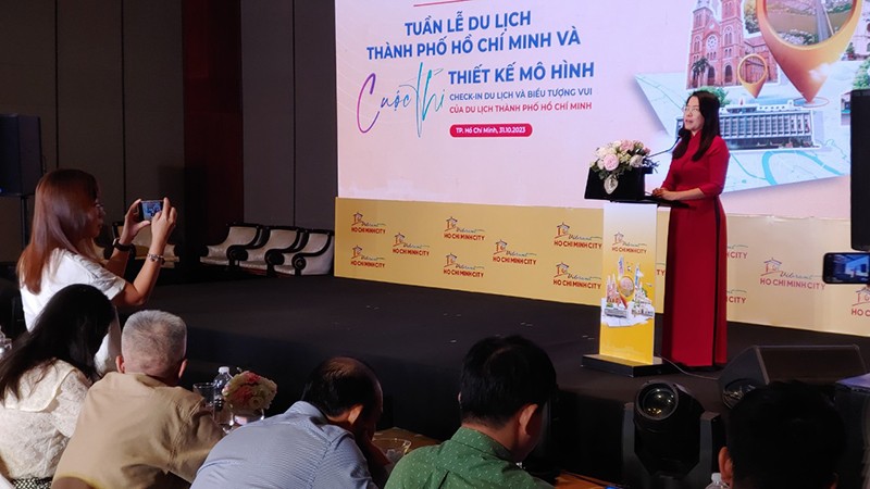 Director of Ho Chi Minh CIty Tourism Department Nguyen Thi Anh Hoa speaking at the press conference (Photo: NDO)