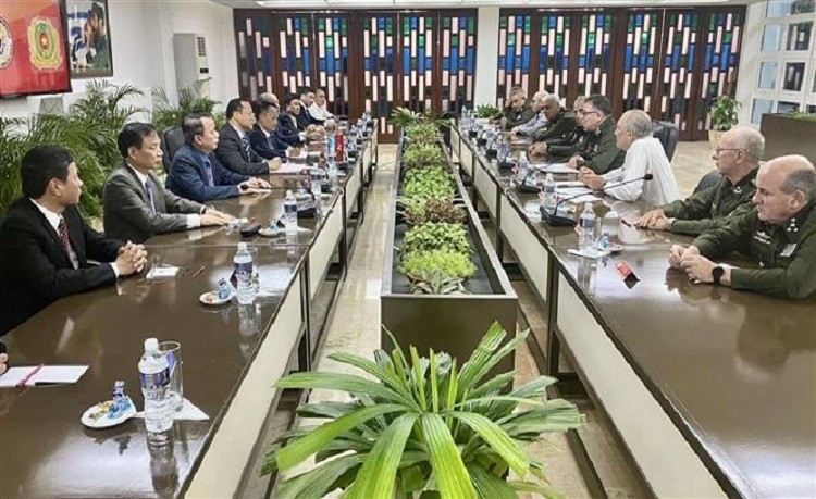 At the talks between Deputy Public Security Minister Major General Nguyen Van Long and Cuban Minister of the Interior Lázaro Alberto Álvarez Casas (Photo: VNA)