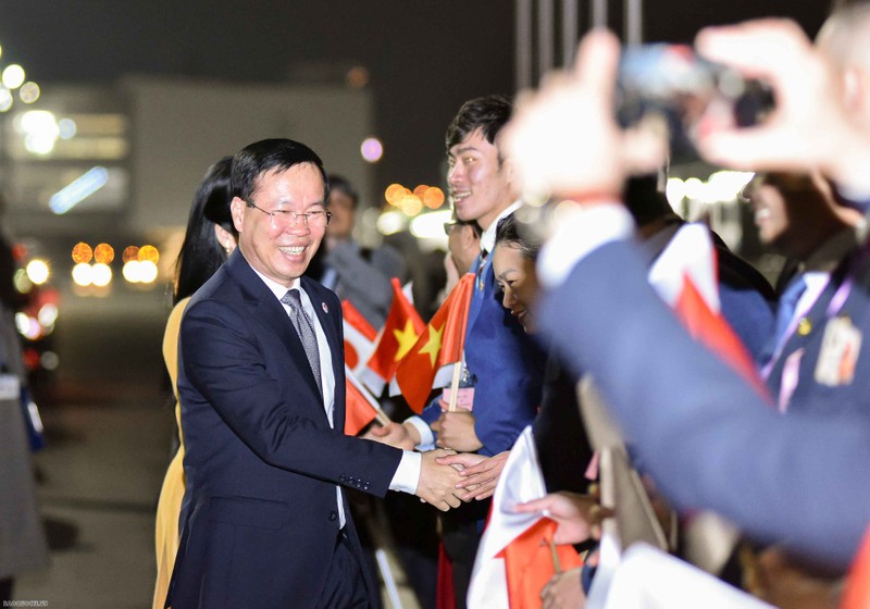 President Vo Van Thuong and his spouse welcomed at the Haneda International Airport. (Photo: baoquocte.vn)