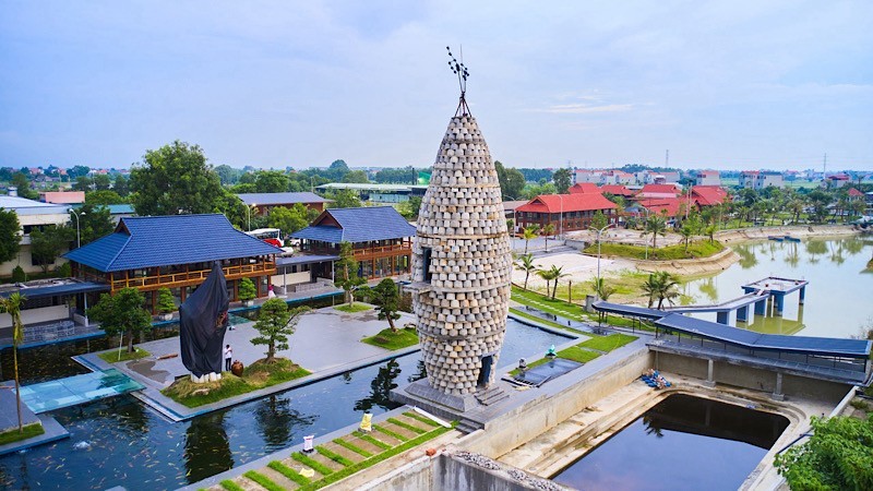 Bac Ninh: Than Nong Tower sets Asian record 