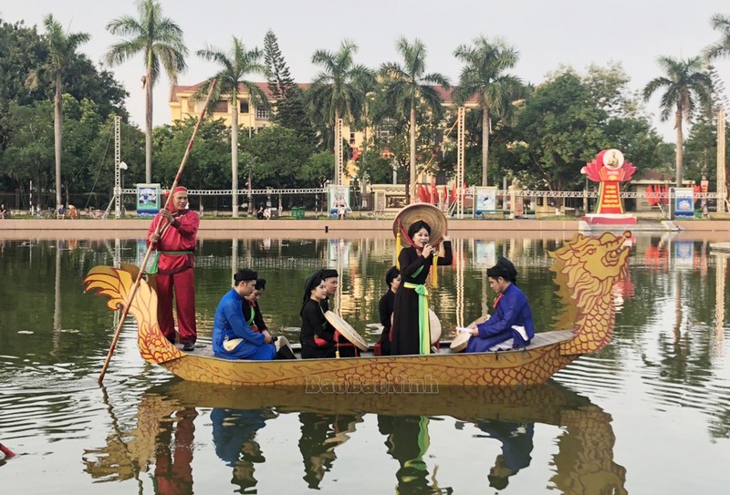 A performance of Quan Ho singing (Photo: baobacninh.com.vn)