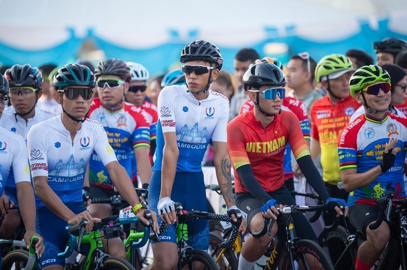 The event attracted the participation of 45 cyclists from the three countries