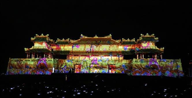 "Hue by light - The live show" offers feast of light spectacle. (Photo: VNA)