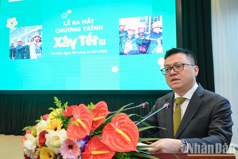 Editor-in-Chief of Nhan Dan Newspaper Le Quoc Minh speaking at the launch ceremony