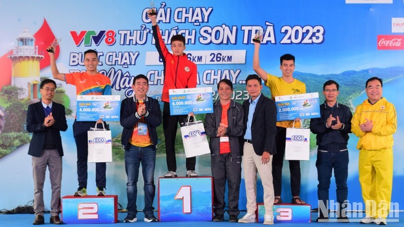 Over 1,500 runners participate in the Son Tra Run Challenge 2023 in Da Nang city (Photo: NDO) 
