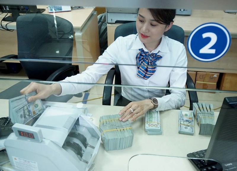 Vietnam among top 10 recipients of overseas remittances in 2023 - Illustrative image (Photo: VNA)