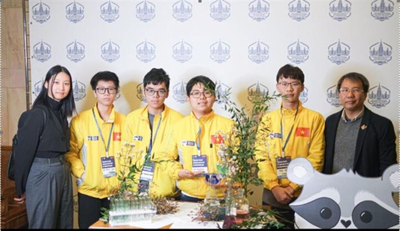 Vietnamese students at the 2024 Project Chemistry Olympiad (PCO) in Russia. (Source: the Ministry of Education and Training)